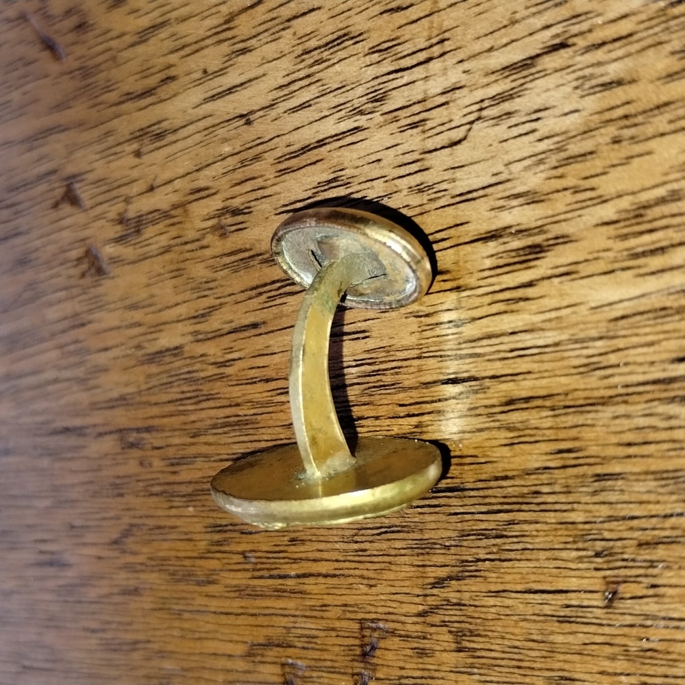 Vintage Cufflink - Picture 2 of 4